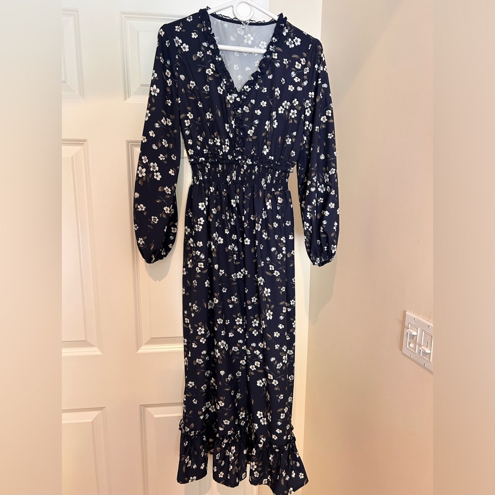 Navy Amazon Floral Maxi Dress Sz S